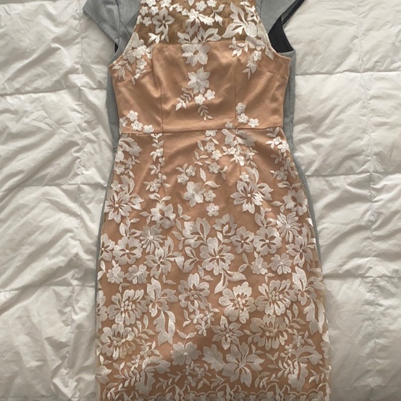 Elegant embroidered Dress - Picture 6 of 6